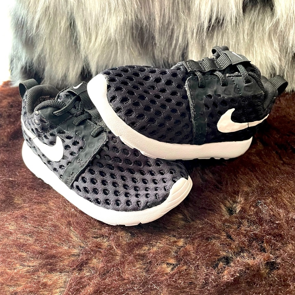Nike shoes size 7c